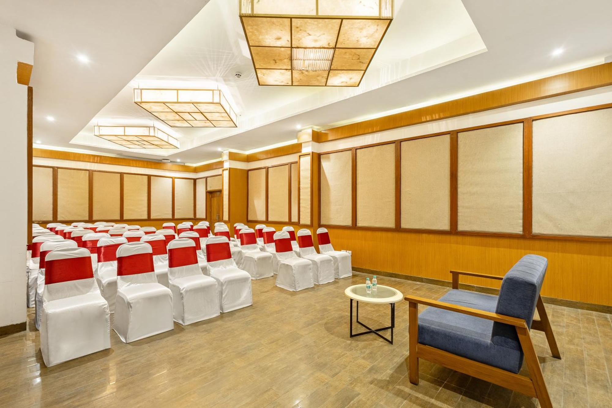 สเตอร์ลิง มานาลี Hotel มะนาลี ภายนอก รูปภาพ