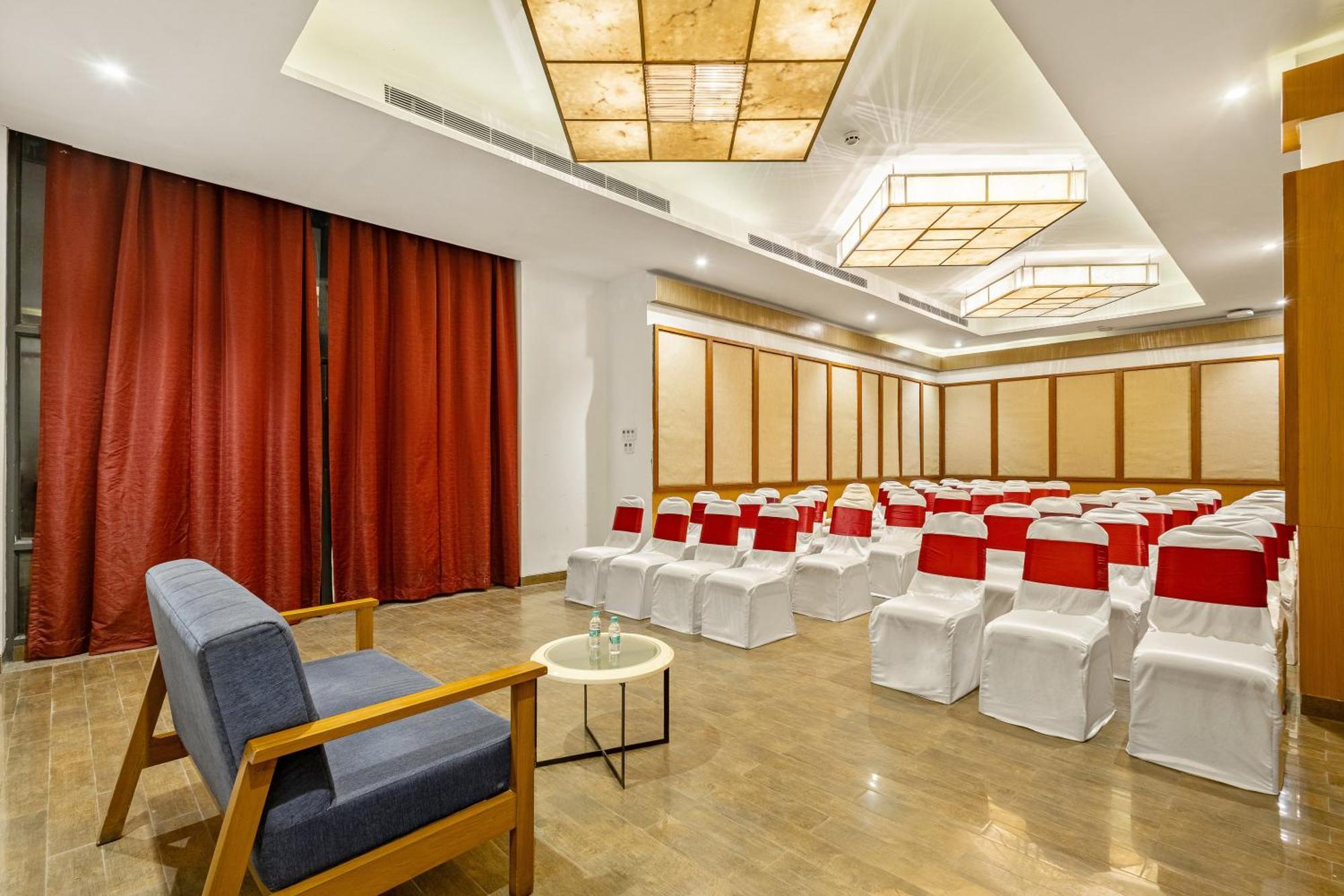 สเตอร์ลิง มานาลี Hotel มะนาลี ภายนอก รูปภาพ