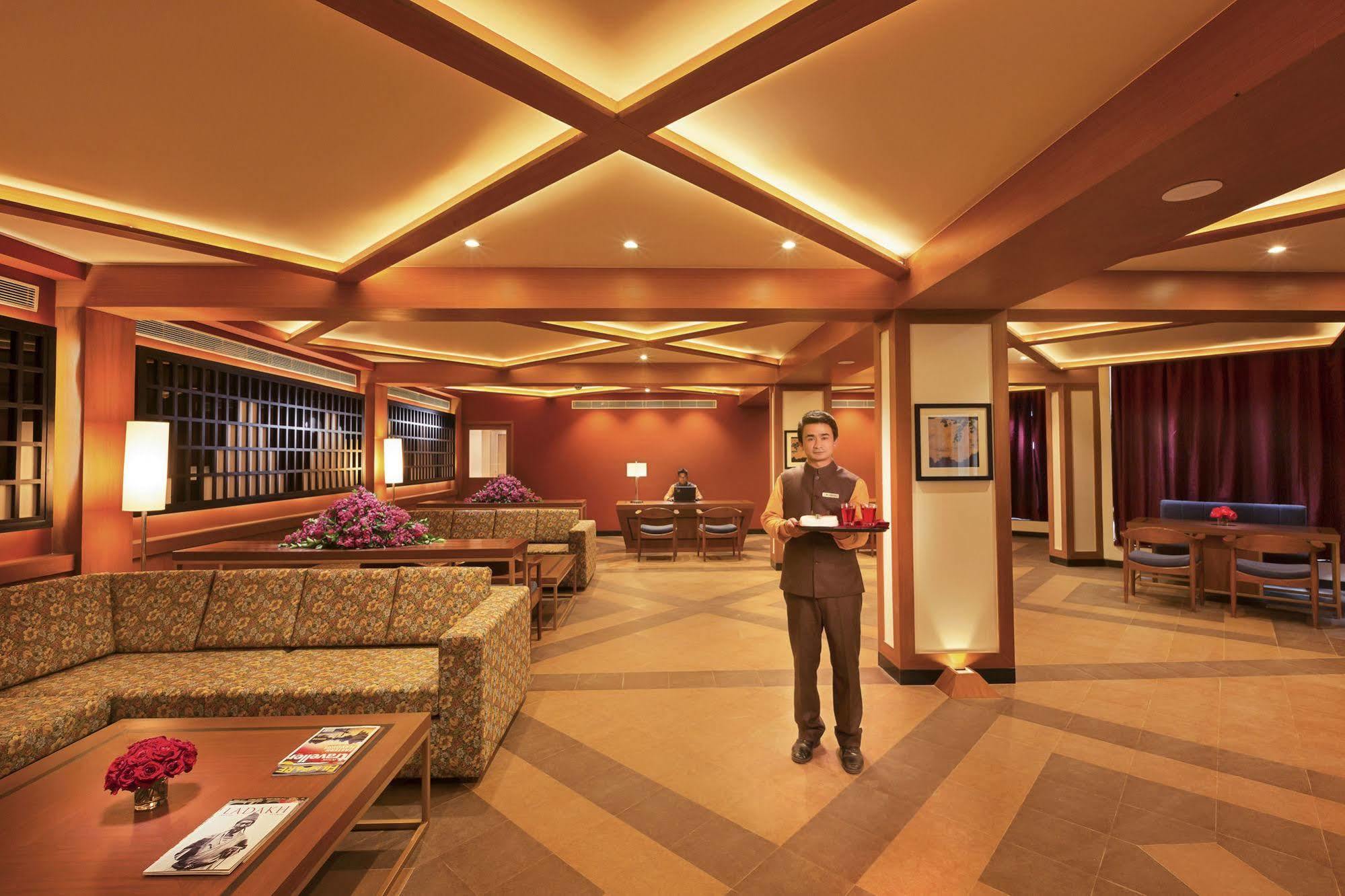 สเตอร์ลิง มานาลี Hotel มะนาลี ภายนอก รูปภาพ