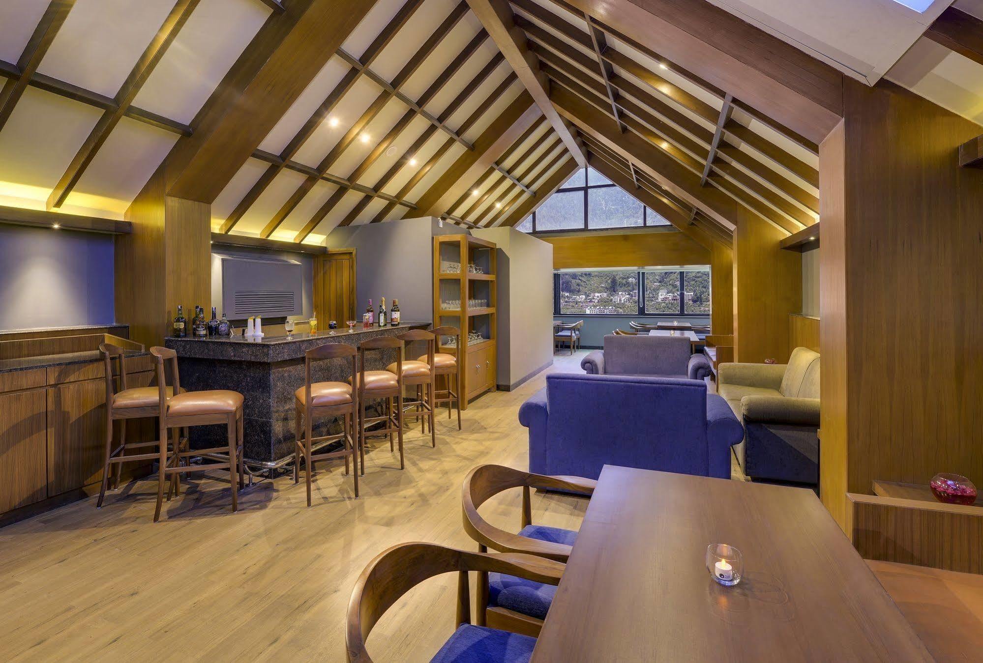 สเตอร์ลิง มานาลี Hotel มะนาลี ภายนอก รูปภาพ